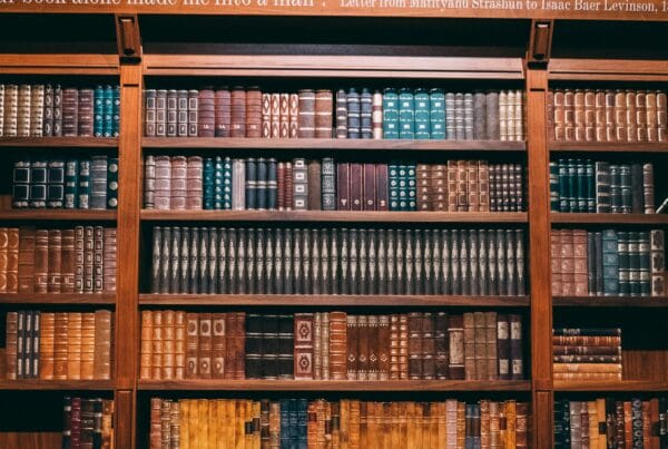 library books on shelves